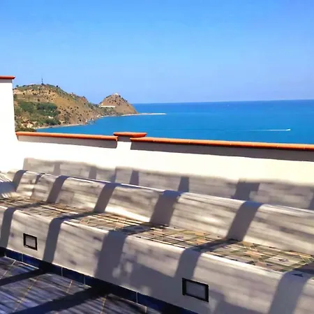 Magico Appartamenti Scafa - Marina Capo dʼOrlando Exterior foto