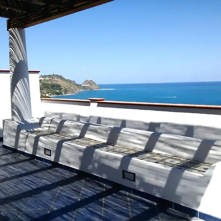Magico Appartamenti Scafa - Marina Capo dʼOrlando Exterior foto