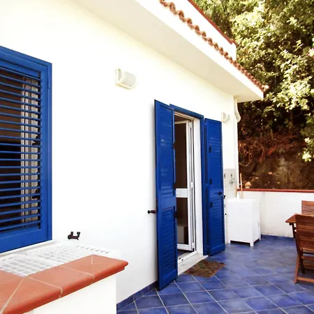 Magico Appartamenti Scafa - Marina Capo dʼOrlando Exterior foto